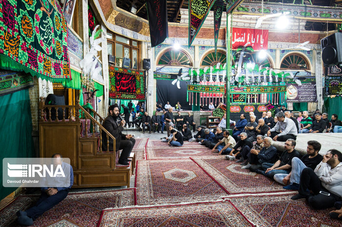 حسینیه&zwnj;ها و تکیه&zwnj;های تاریخی تهران/ شوفرها و سوپورها تکیه عزاداری دارند + عکس