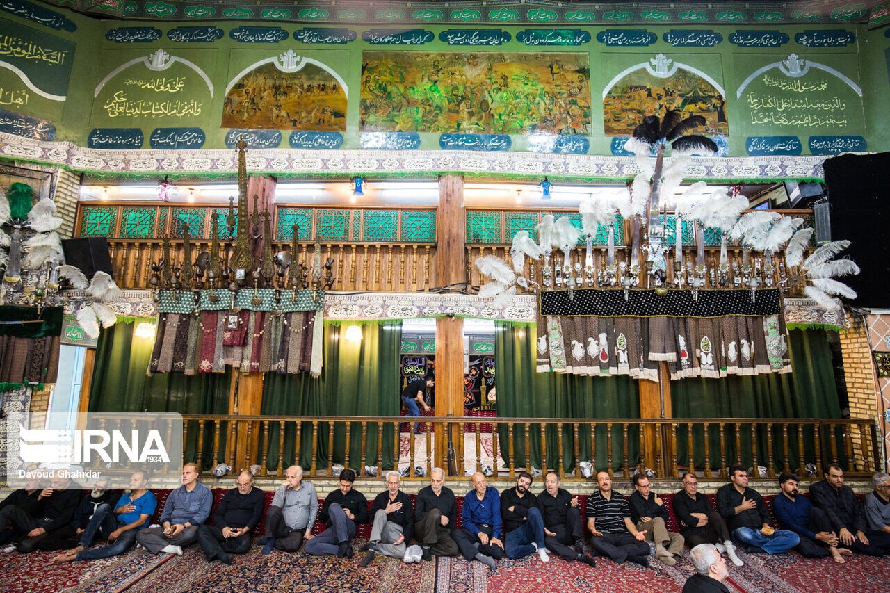 حسینیه&zwnj;ها و تکیه&zwnj;های تاریخی تهران/ شوفرها و سوپورها تکیه عزاداری دارند + عکس