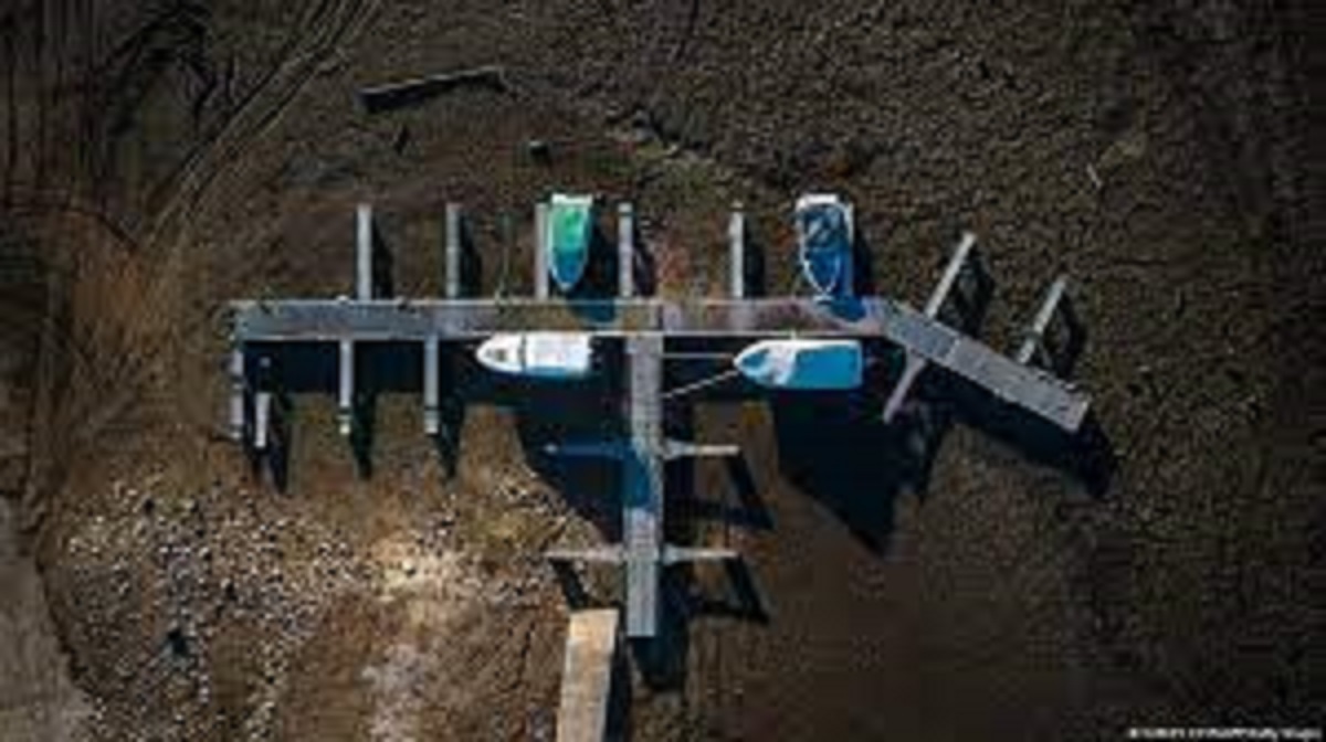 خشکسالی در اروپا / بیرون افتادن کشتیهای مفقود، شهرهای گمشده و سنگ نبشتهای از ۱۶۱۶: خشکسالی در اروپا / بیرون افتادن کشتیهای مفقود، شهرهای گمشده و سنگ نبشتهای از ۱۶۱۶: