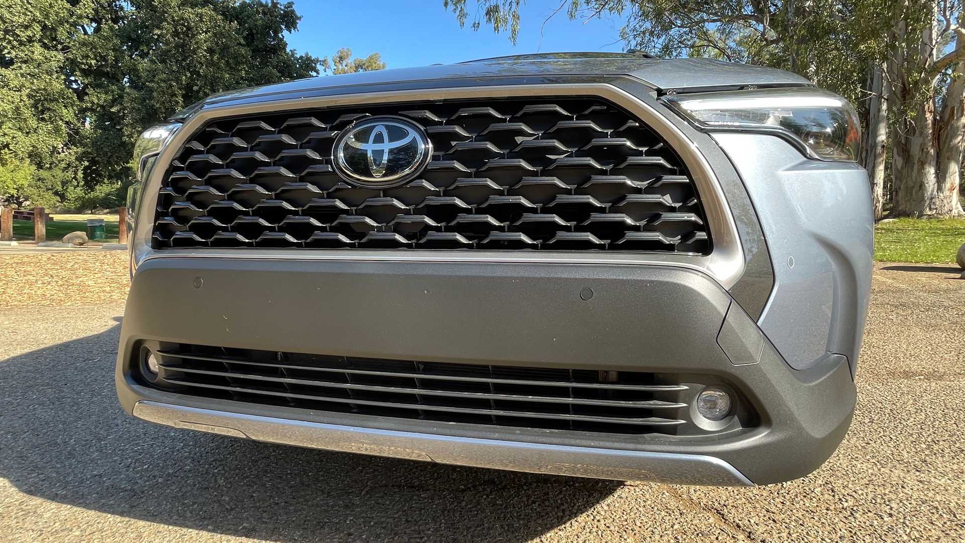 درباره کرولا کراس خودرویی که شاید وارد ایران شود! (+عکس) درباره کرولا کراس خودرویی که شاید وارد ایران شود! (+عکس)