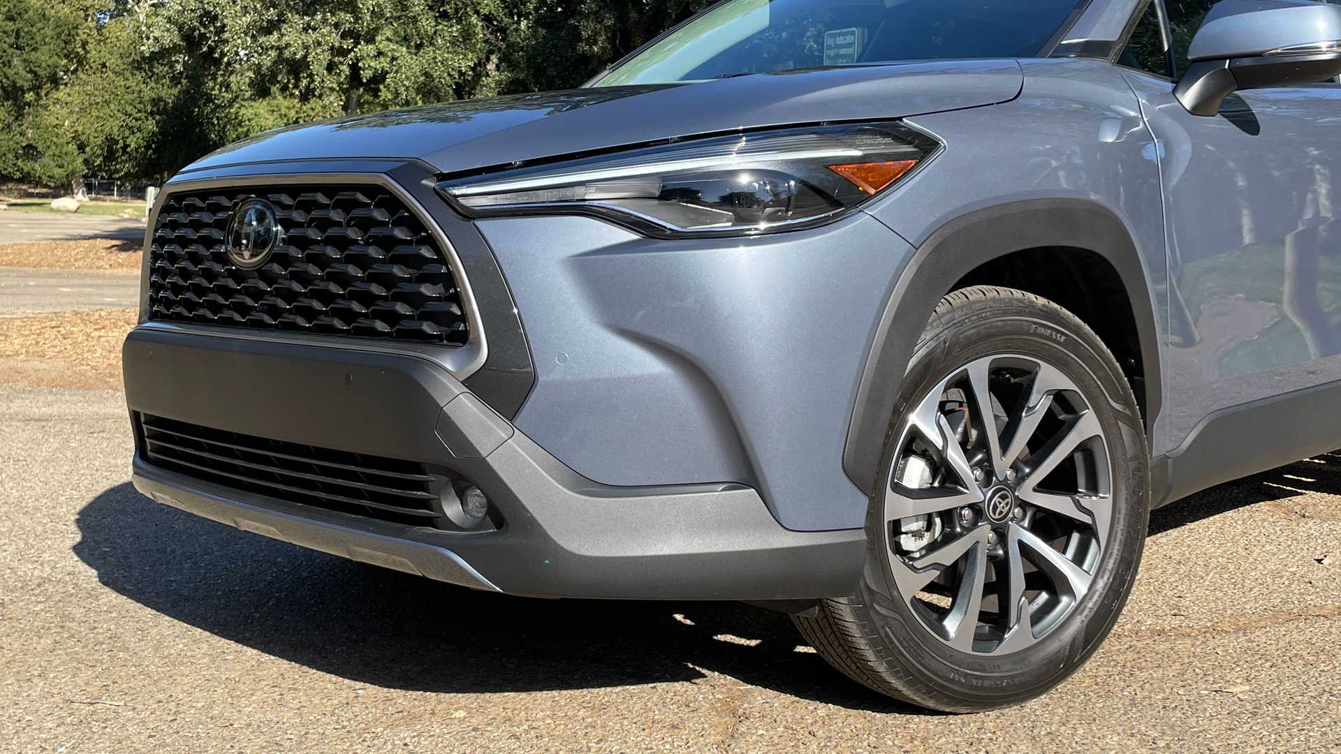 درباره کرولا کراس خودرویی که شاید وارد ایران شود! (+عکس) درباره کرولا کراس خودرویی که شاید وارد ایران شود! (+عکس)