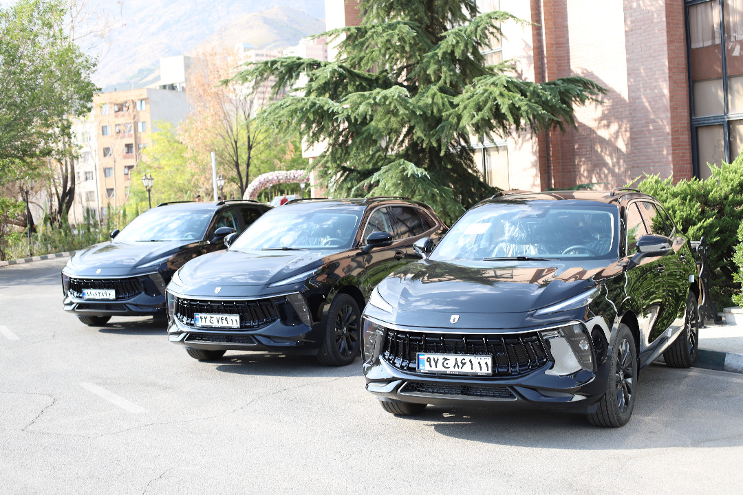 تحویل اولین سری خودروهای لاماری ایما به مشتریان / افزایش تولید در دستور کار قرار گرفت تحویل اولین سری خودروهای لاماری ایما به مشتریان / افزایش تولید در دستور کار قرار گرفت