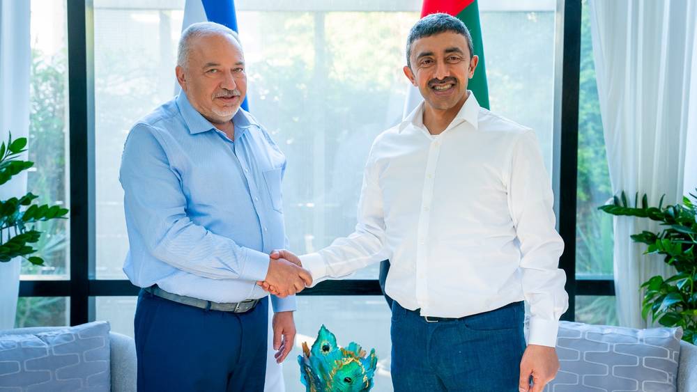 سفر وزیر خارجه امارات به اسرائیل / حضور در موزه هولوکاست و دیدار با نتانیاهو (+عکس)