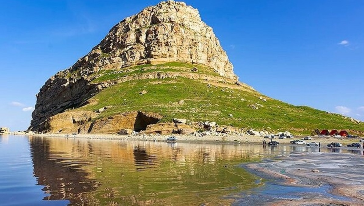 معاون سابق محیط زیست: آب نرسانیم با یک تبخیر کل دریاچه ارومیه نابود می‌شود/ در دولت جدید پروژه احیا یک درصد پیشرفت نداشت