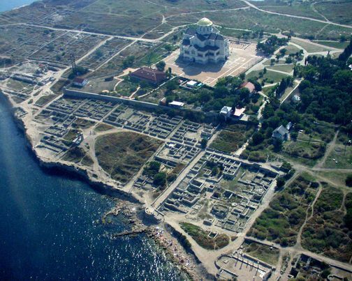 کشف نادر یک یخچال باستانی که هنوز گوشت دارد