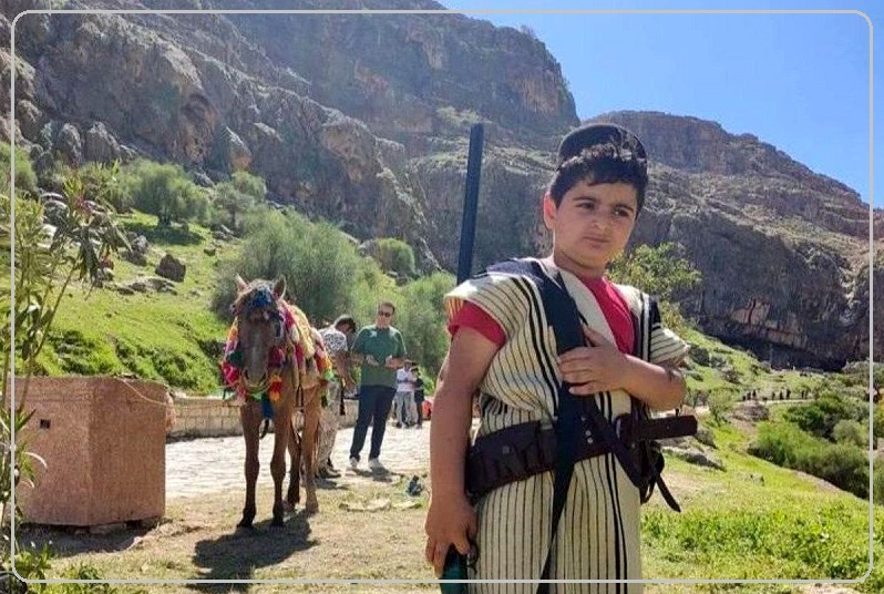 کیان پیرفلک نشان دادن کیان پیرفلک در قالب سوال مسابقه تلویزیونی و گریه مجری! واقعا شرم نکردید؟