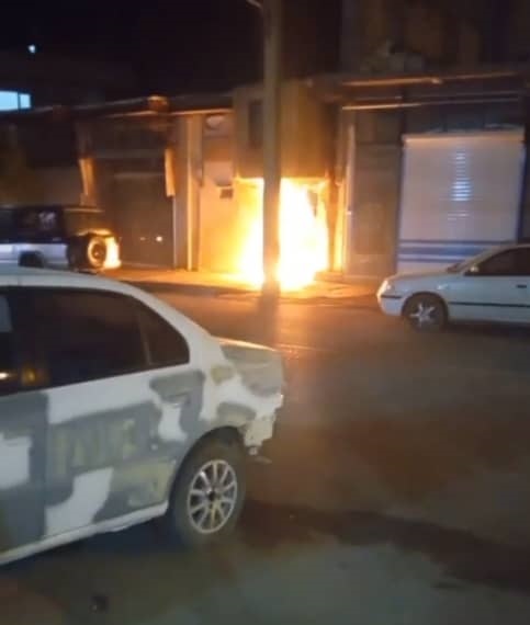 درباره ویدئوهای عجیبی که از کردستان می رسد: حمله به خانه های مردم با کدام منطق انسانی و اخلاقی؟! درباره ویدئوهای عجیبی که از کردستان می رسد: حمله به خانه های مردم با کدام منطق انسانی و اخلاقی؟!