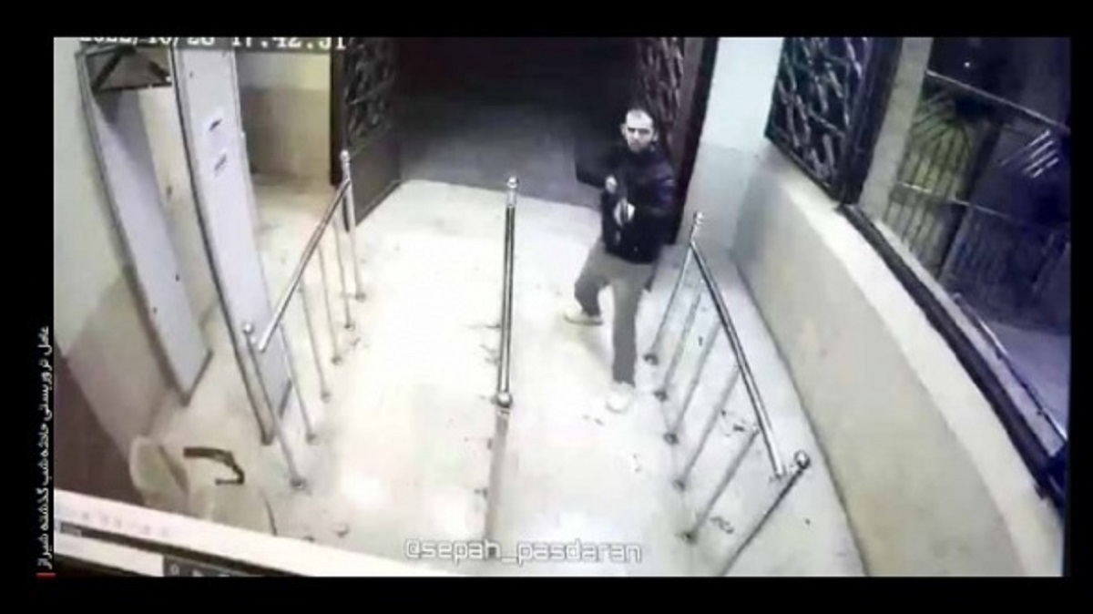 انتشار نام و عکس عامل حمله تروریستی شاهچراغ از سوی داعش (عکس)