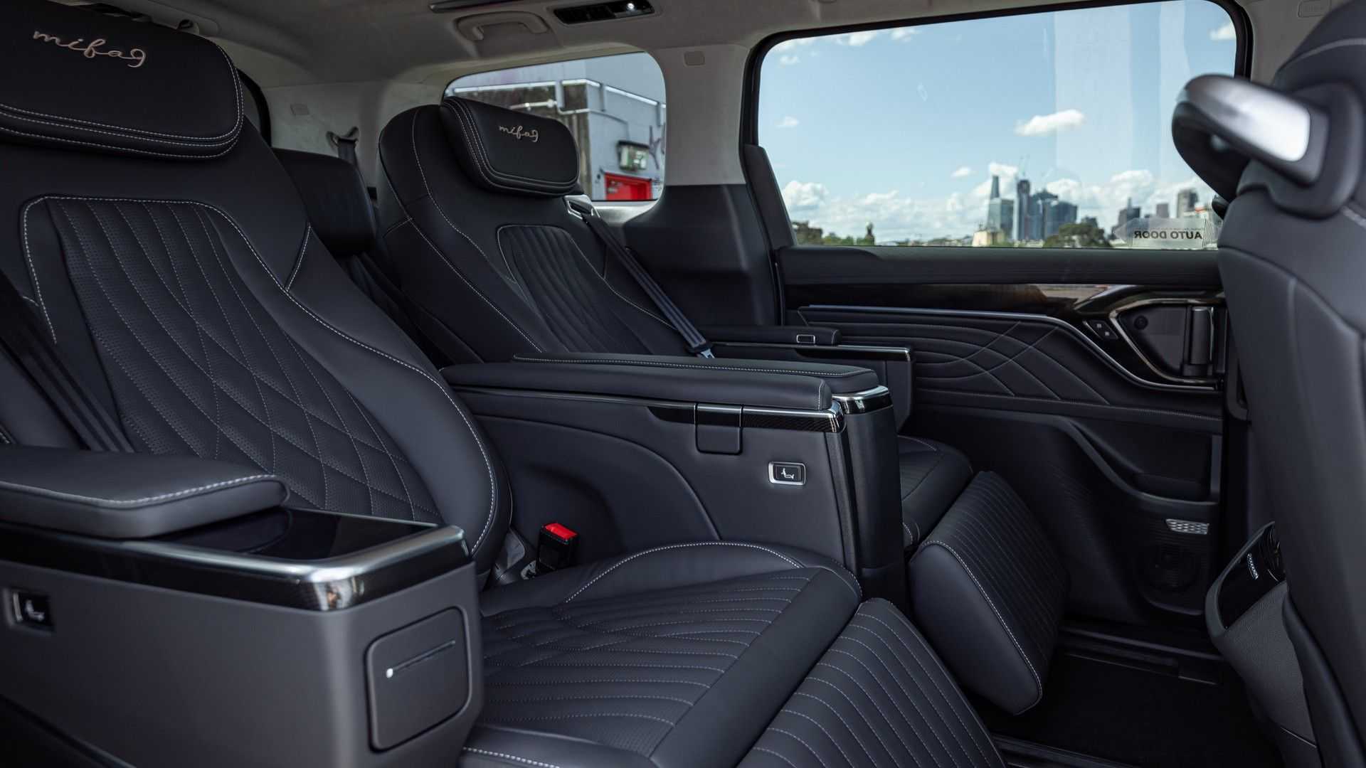 میفا 9؛ خودروی چینی گران قیمت راهی بازار استرالیا شد(+عکس) میفا 9؛ خودروی چینی گران قیمت راهی بازار استرالیا شد(+عکس)