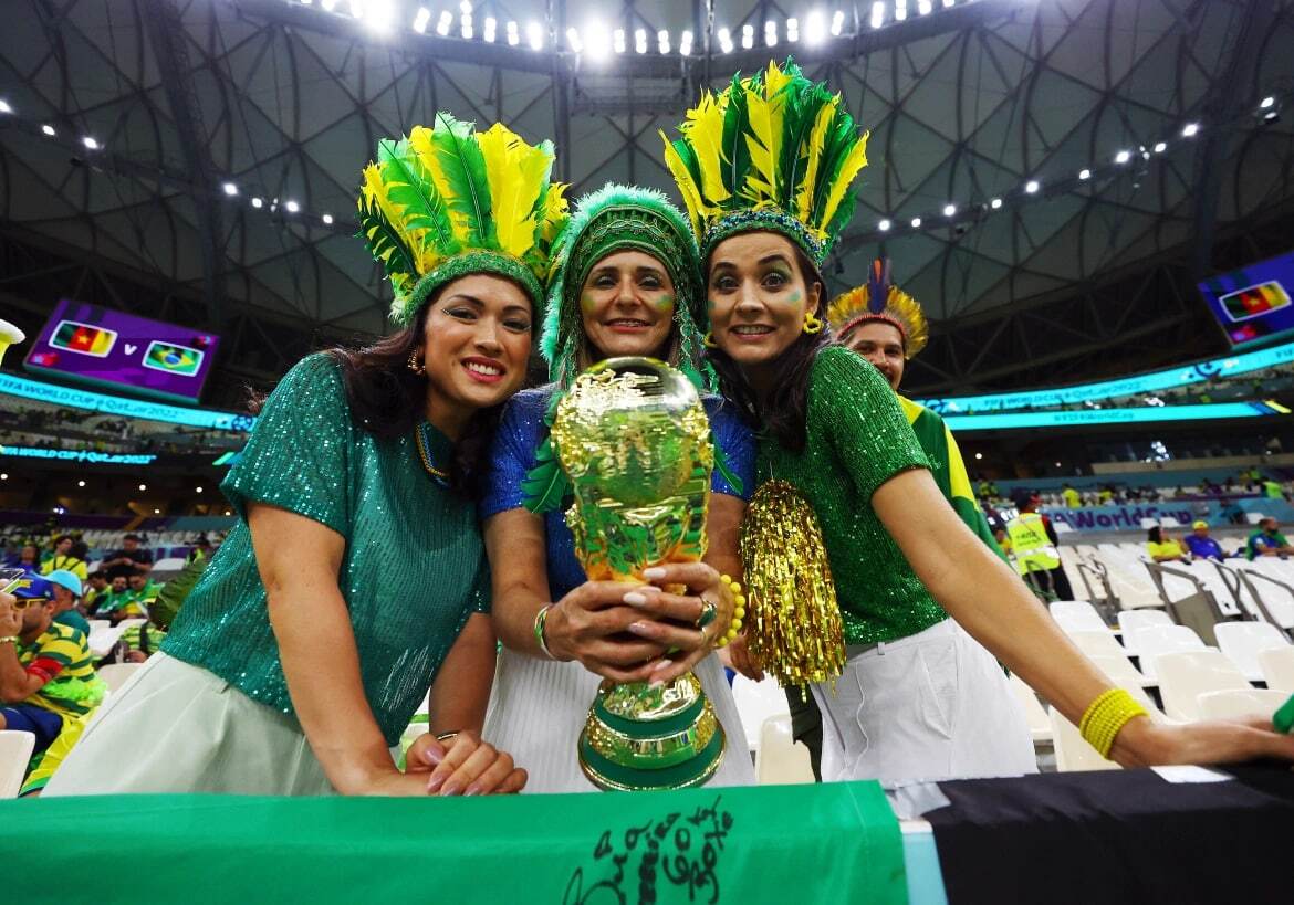 تماشاگران جام جهانی فوتبال در قطر (عکس) تماشاگران جام جهانی فوتبال در قطر (عکس)