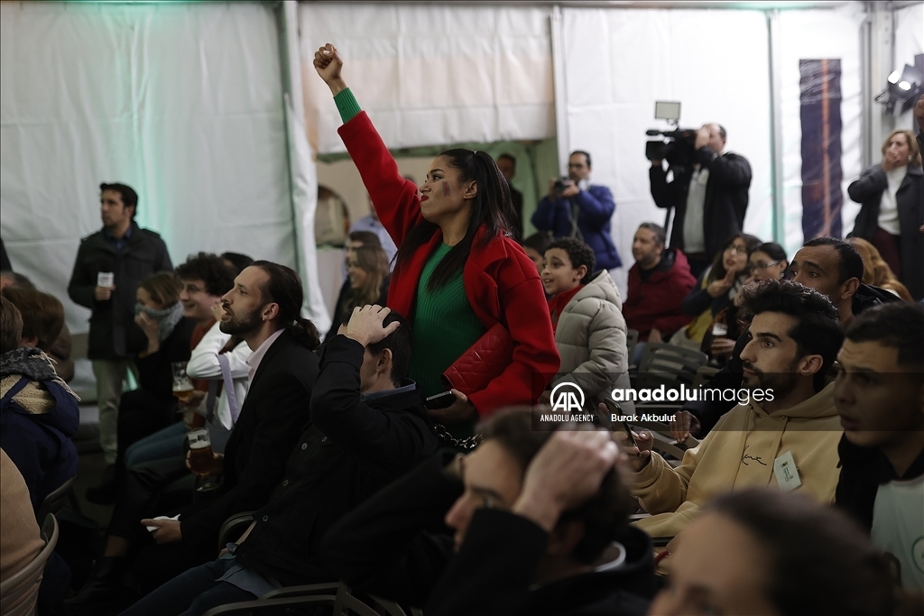 شادی مراکشی ها بعد از پیروزی تاریخی در جام جهانی (+عکس) شادی مراکشی ها بعد از پیروزی تاریخی در جام جهانی (+عکس)