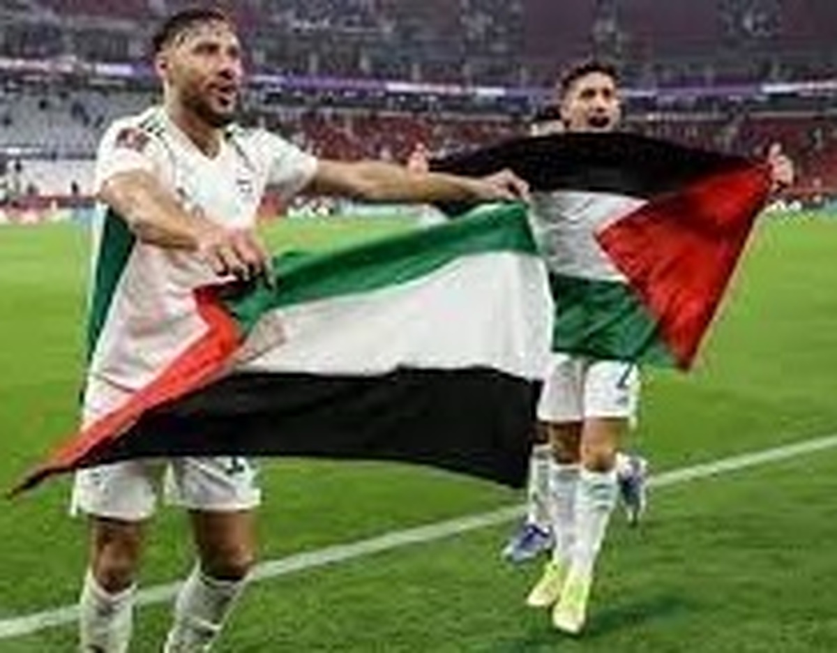 دلی و عاطفی بهتر از تبلیغاتی و حکومتی؛ شادی بازیکنان مراکش با پرچم فلسطین