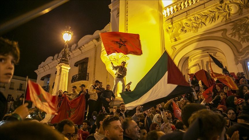 ادامه شادی مراکشی ها / شکست پرتغال و صعود به نیمه نهایی ادامه شادی مراکشی ها / شکست پرتغال و صعود به نیمه نهایی