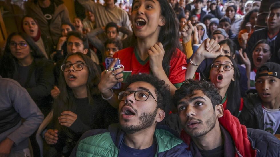 ادامه شادی مراکشی ها / شکست پرتغال و صعود به نیمه نهایی ادامه شادی مراکشی ها / شکست پرتغال و صعود به نیمه نهایی