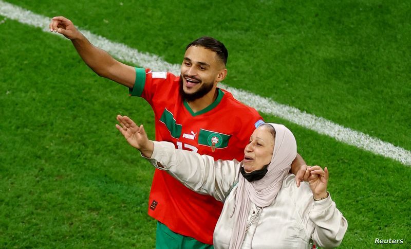 ادامه شادی مراکشی ها / شکست پرتغال و صعود به نیمه نهایی ادامه شادی مراکشی ها / شکست پرتغال و صعود به نیمه نهایی