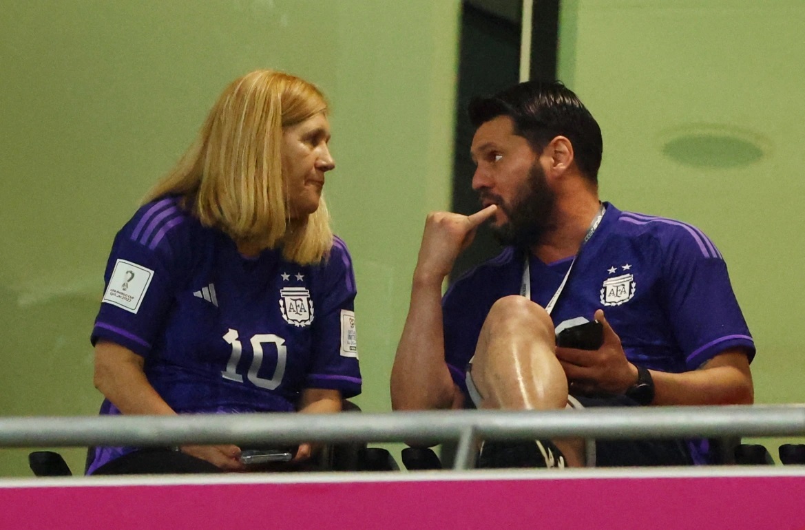 مادر مسی در جام جهانی (عکس)