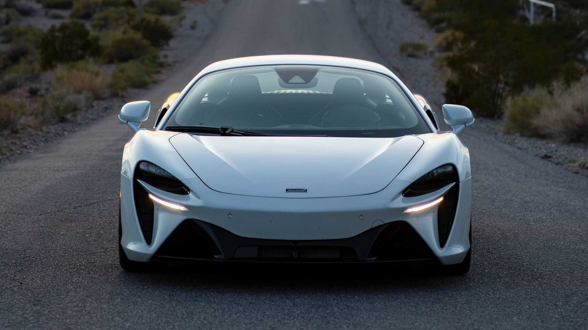 ارتورا؛ جنتلمن انگلیسی با ذات هیولا! (+عکس) ارتورا؛ جنتلمن انگلیسی با ذات هیولا! (+عکس)