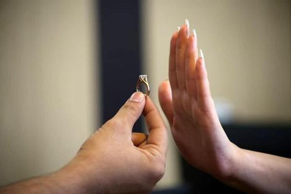 همشهری: افزایش ۵۰ساله‌هایی که ازدواج نمی‌کنند