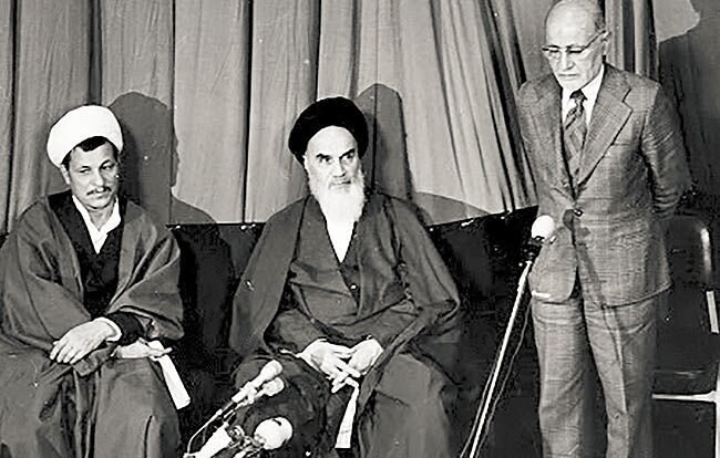 انقلاب کِی و چگونه رخ میدهد؟ انقلاب کِی و چگونه رخ میدهد؟