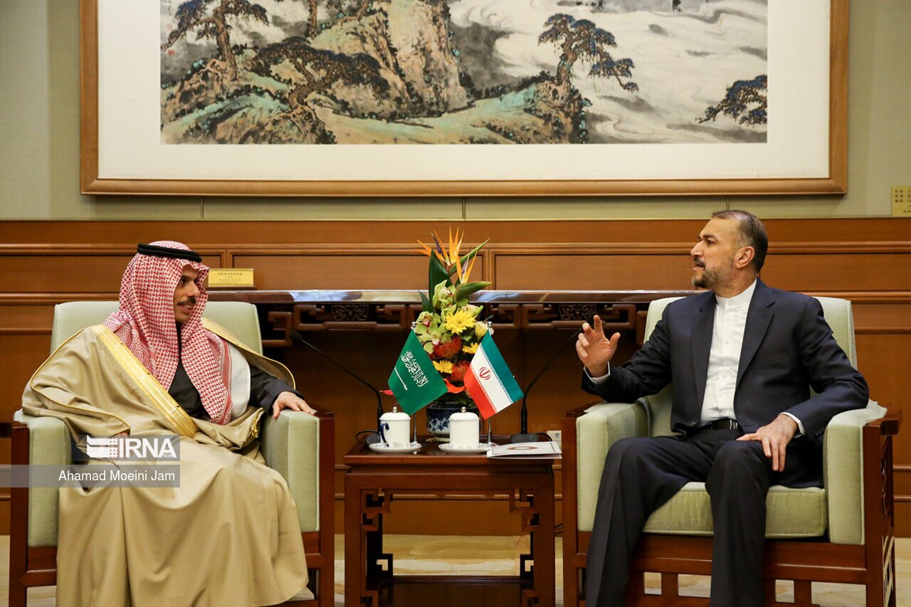 دیدار وزیران خارجه ایران و سعودی در چین (+عکس)