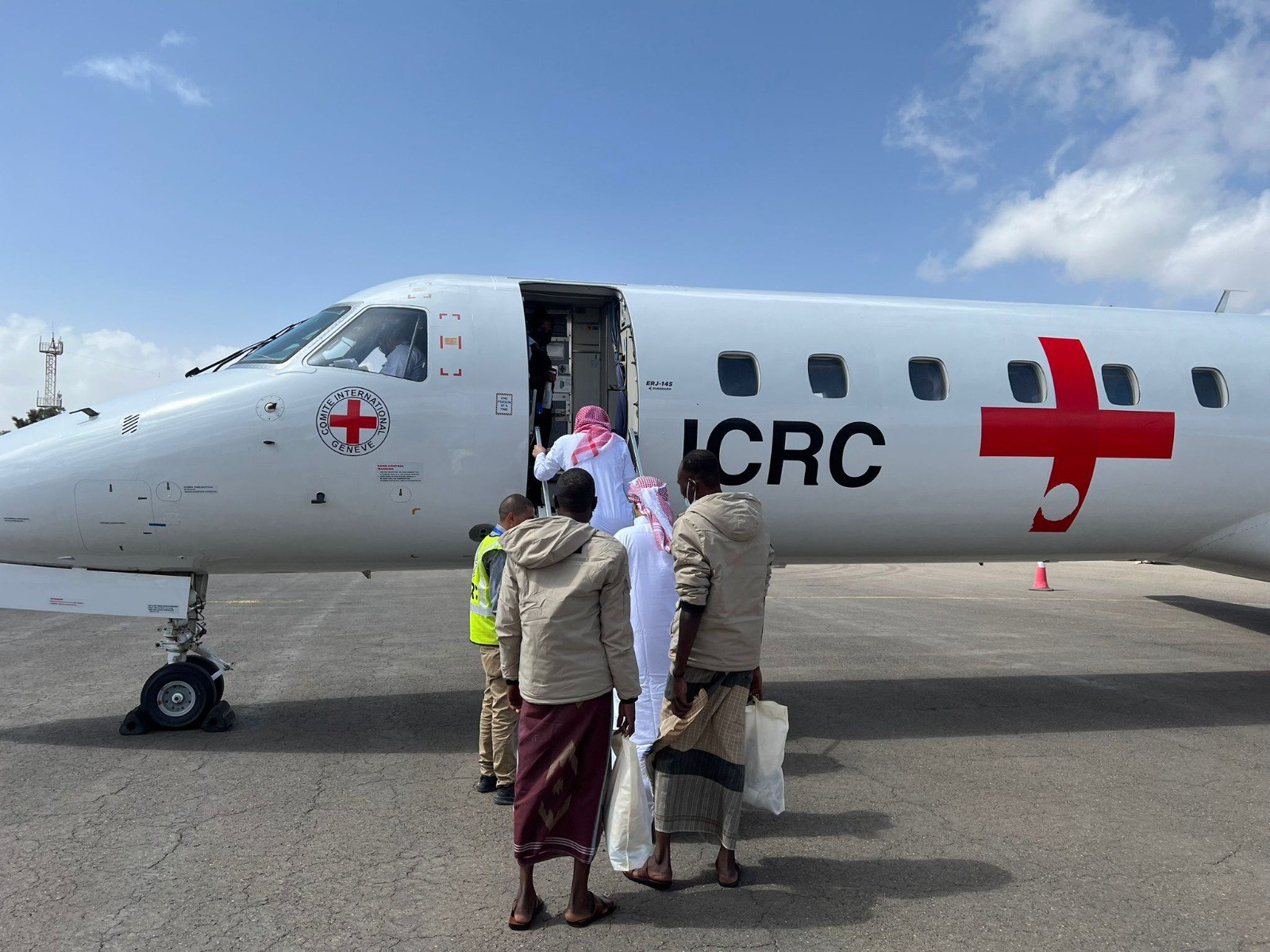 آزادی اسرای جنگ یمناشک شوق آزادی اسرای جنگ یمناشک شوق