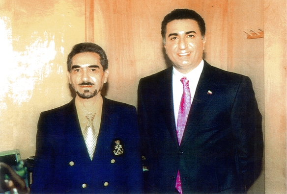 گذری بر زندگی پطروس پالیان فیلم بردار اختصاصی خانواده پهلوی | پایگاه خبری تحلیلی انصاف نیوز گذری بر زندگی پطروس پالیان فیلم بردار اختصاصی خانواده پهلوی | پایگاه خبری تحلیلی انصاف نیوز