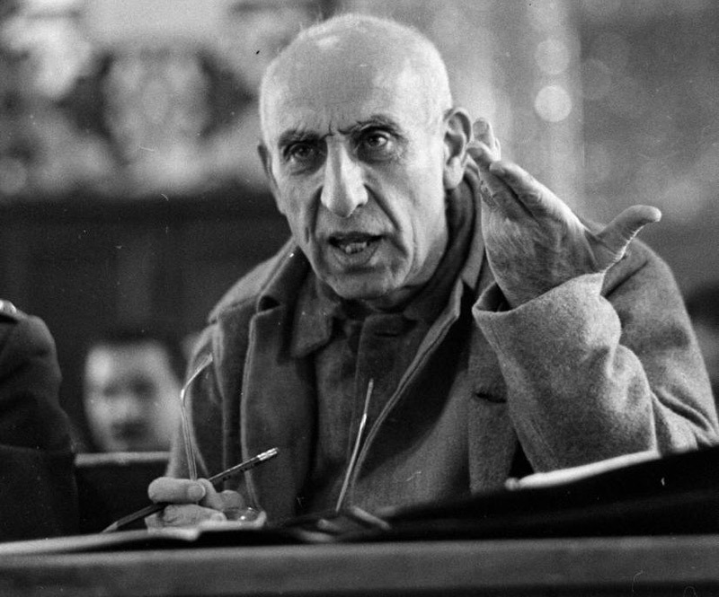 زمینههای اجتماعی انقلاب 57 از نگاه حسین بشیریه: ناسیونالیسم به زبان اسلام، اسلام به زبان ناسیونالیسم زمینههای اجتماعی انقلاب 57 از نگاه حسین بشیریه: ناسیونالیسم به زبان اسلام، اسلام به زبان ناسیونالیسم