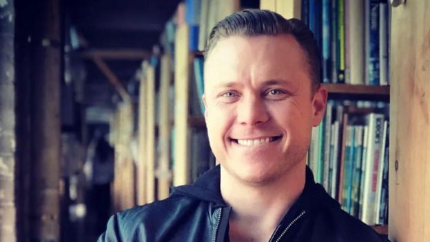 قتل باب لی در سانفرانسیسکو؛ تفهیم اتهام نیما مومنی باز هم به تعویق افتاد قتل باب لی در سانفرانسیسکو؛ تفهیم اتهام نیما مومنی باز هم به تعویق افتاد