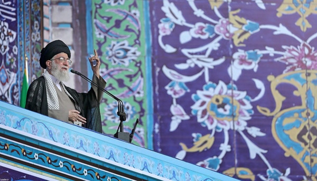 در جامعه علایق و سلایق مختلف وجود دارد اشکالی ندارد، همه در کنار هم زندگی کنند / دشمن مایل است مردم به خاطر سلایق مختلف باهم بجنگد و دعوا کنند / هشدار درباره حاشیه سازی داخلی