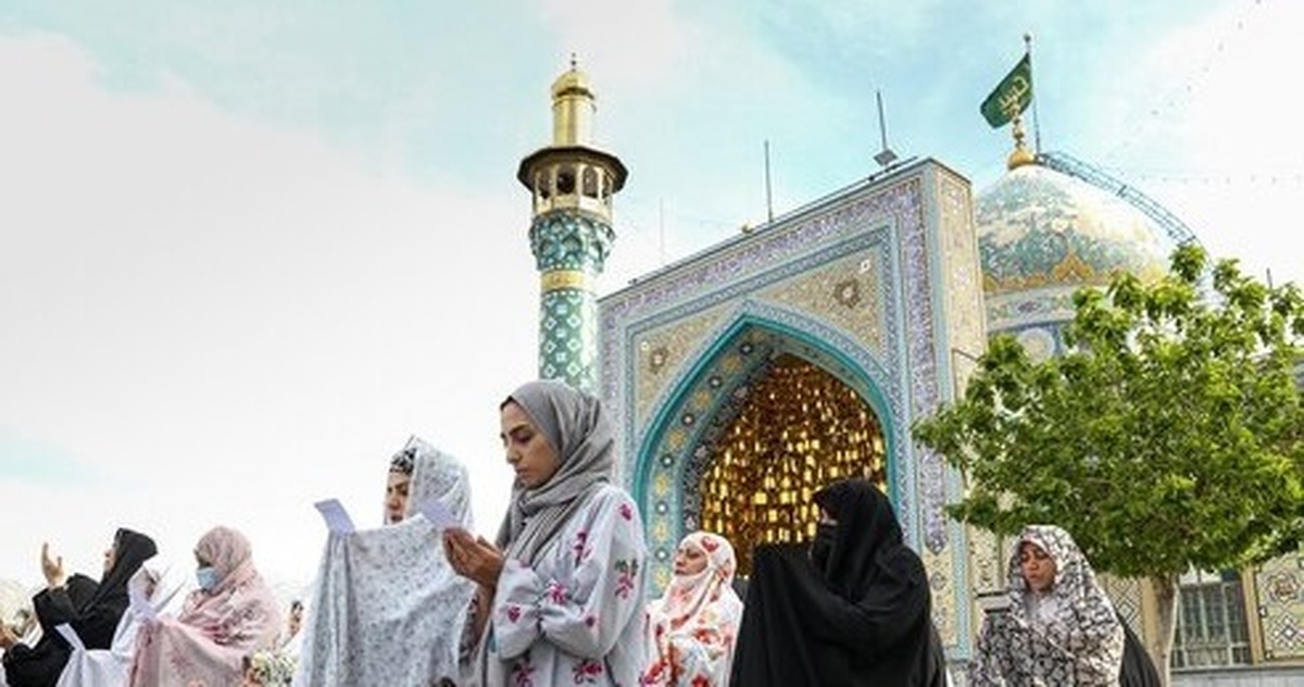 نماز عید سعید فطر در شمال و جنوب تهران (عکس)