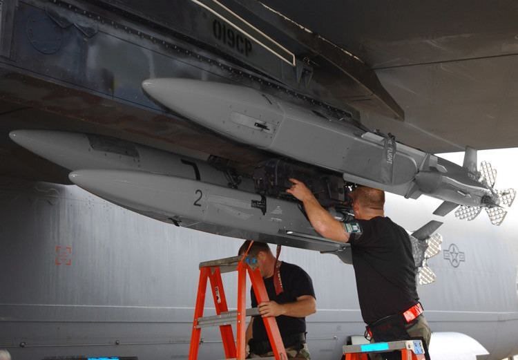 عملیات فریب پدافند روسیه با موشک مالد همزمان با شلیک  موشک‌های استورم شدو اوکراین