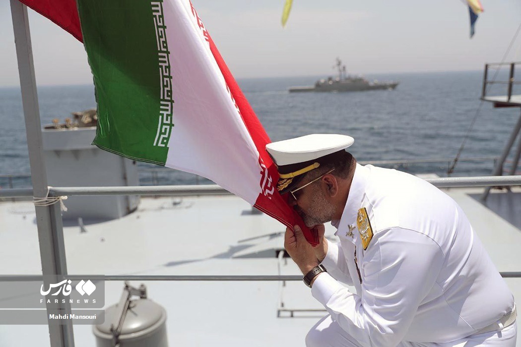 ورود «ناوگروه ۸۶ ارتش» به ایران (عکس)