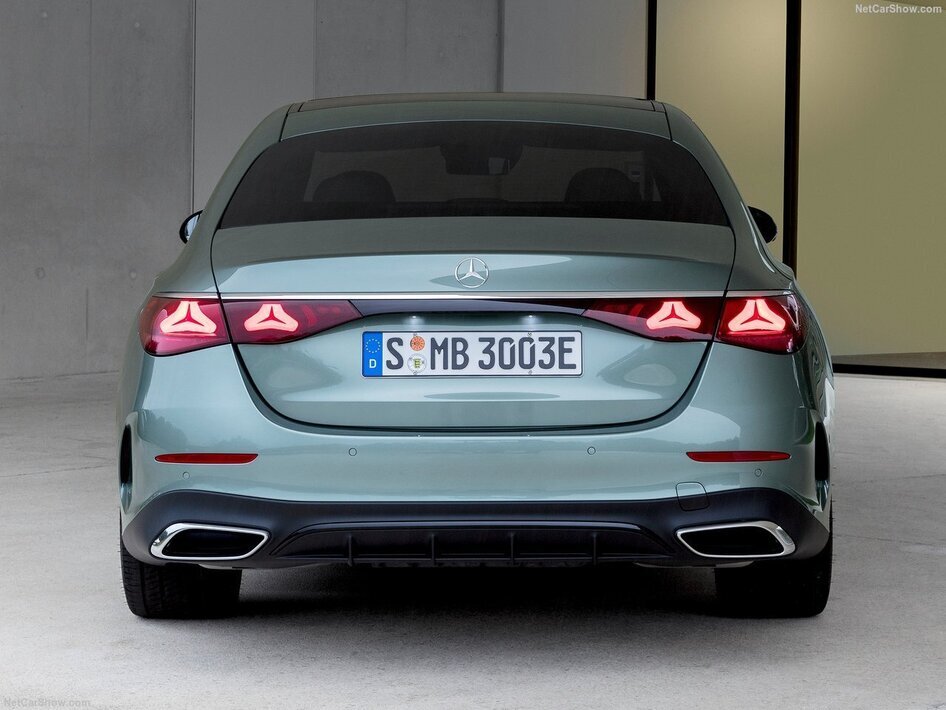 این مدل مرسدس بنز زمانی در ایران هم تولید میشد (+عکس) این مدل مرسدس بنز زمانی در ایران هم تولید میشد (+عکس)