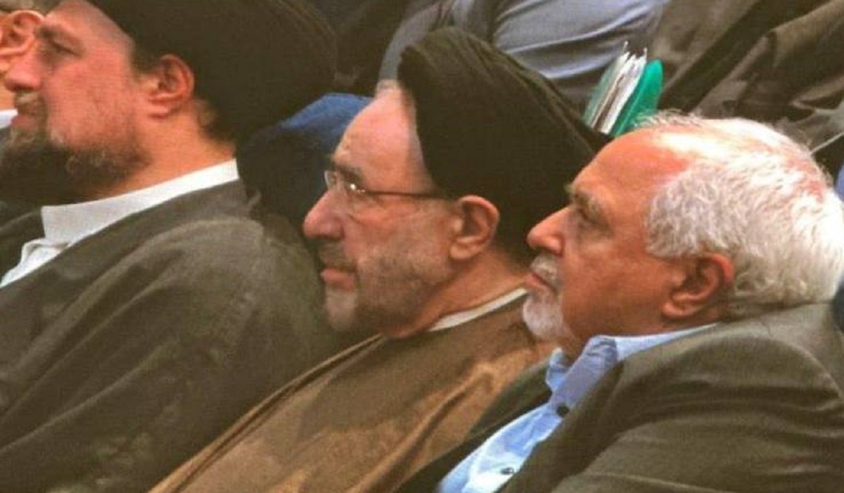 ظریف: مهمترین عامل بازدارندگی ایران در برابر مخالفین خارجی «مردم» هستند