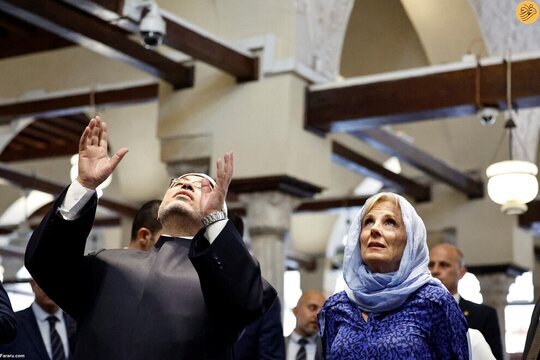 پوشش متفاوت همسر بایدن (عکس)