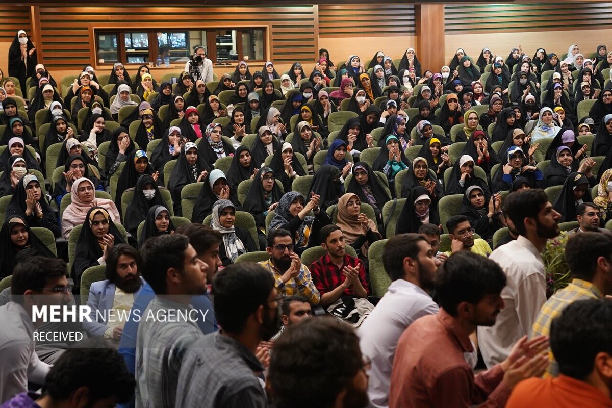 کلاس مجردها (عکس)