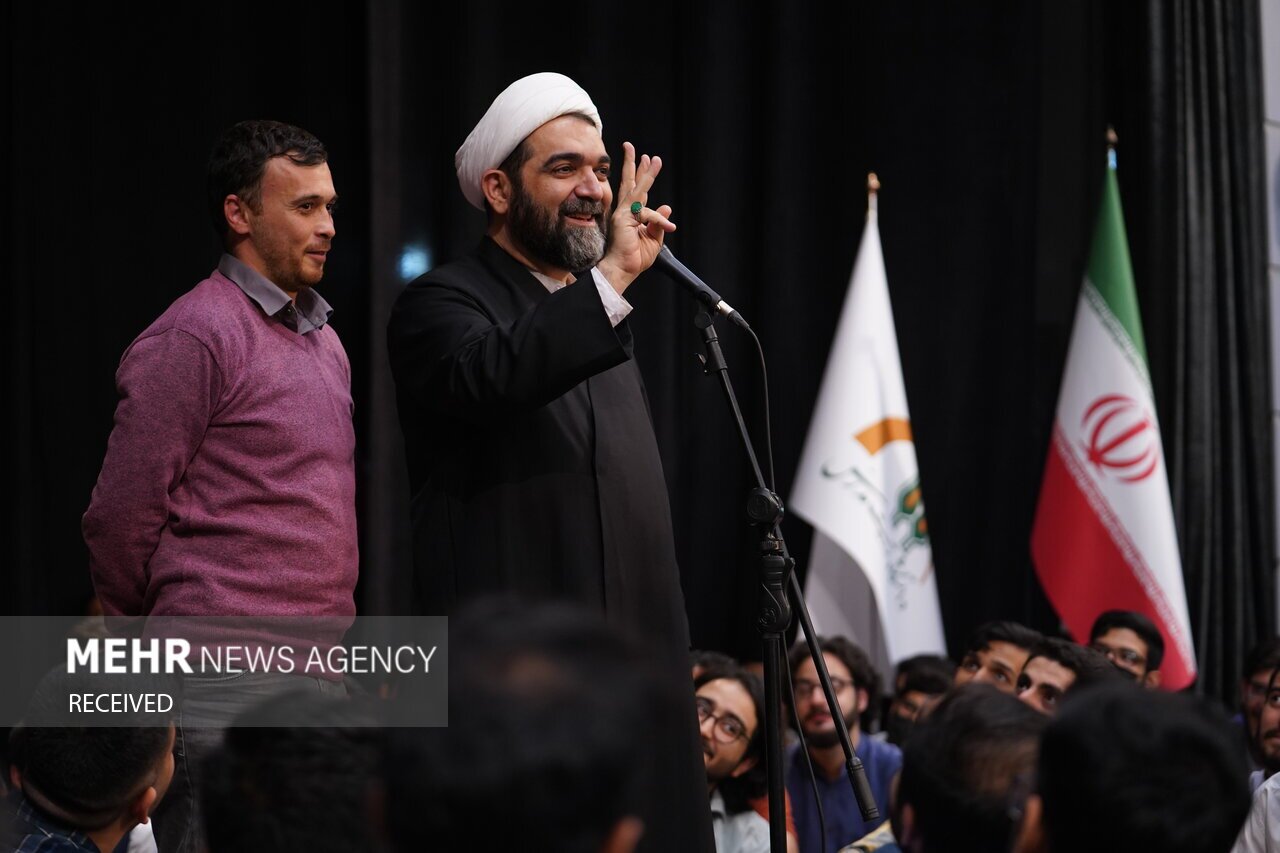 کلاس مجردها (عکس)