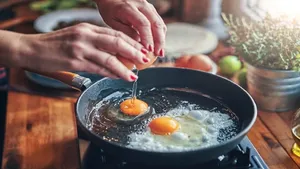 هشدار متخصص غدد درباره زرده تخم‌مرغ