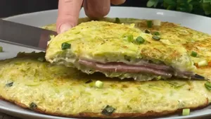 طرز تهیه شام سریع و خوشمزه با کدو سبز و تخم مرغ