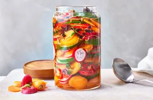 سبزی ترشی هفت بیجار چیست؟ سبزی خشک یا تازه
