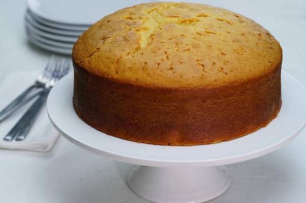 طرز تهیه کیک وانیلی پف دار بدون فر و با فر (آسان و خوشمزه)