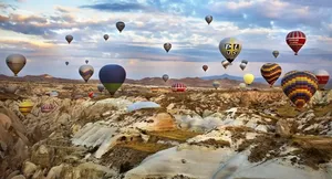 تفریح تهرانی‌ها با بالن در عصر ناصرالدین‌شاه؛ سال 1254(عکس)