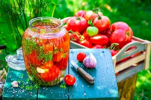 طرز تهیه ترشی گوجه فرنگی فوری