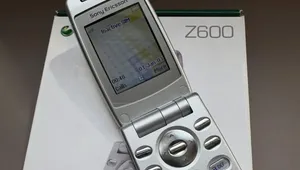 سونی اریکسون Z600؛ تکامل با حال و هوای 20 سال پیش (+عکس)