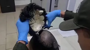 کشف ۲۲۰ گرم کوکائین زیر کلاه‌گیس یک مرد در فرودگاه