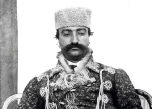 «دوستعلی خان، نوۀ ناصرالدین شاه» در حال ماهیگیری در رودخانۀ لار(عکس)