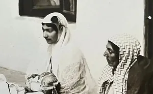 محفل زن‌های جوان ایرانی در دوران قاجار (عکس)