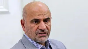 فرشاد مؤمنی: شوک‌درمانی، اقتصاد ایران را به بهشت مافیا و دلالان تبدیل کرده است