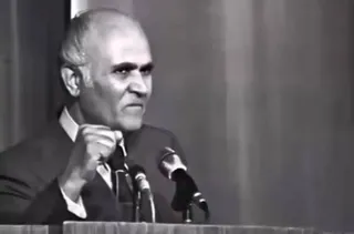 نطق شورانگیز 50 سال پیش که در فضای مجازی دست به دست می‌شود/ زرین‌کوب نیست، همایون‌فر است