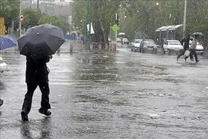 تداوم بارش باران و کاهش دمای هوای تهران تا پایان هفته